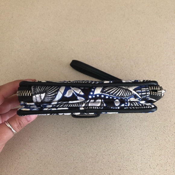 🖤Vera Bradley Wristlet Wallet 🖤 - Picture 3 of 13